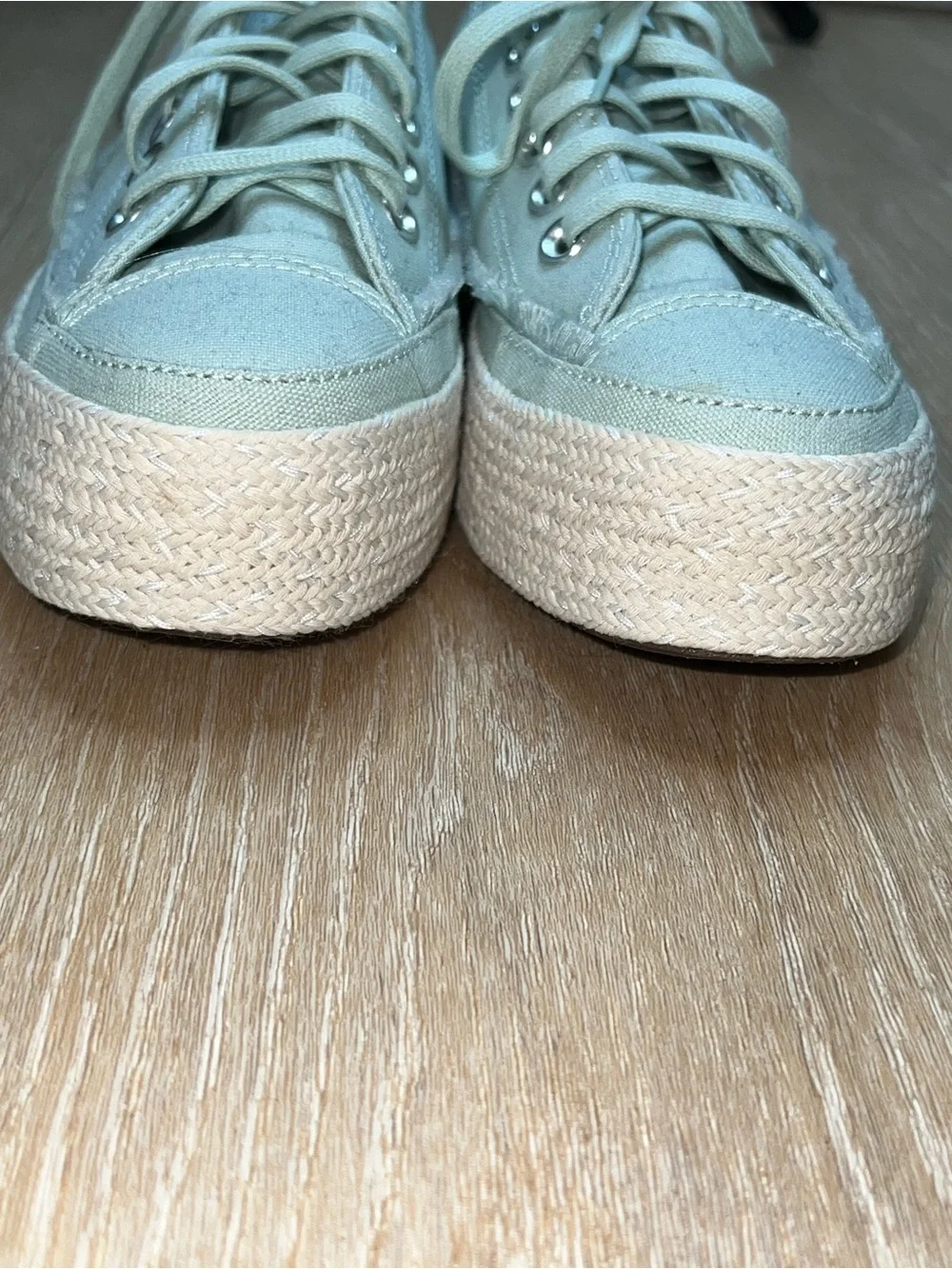 Converse mint green